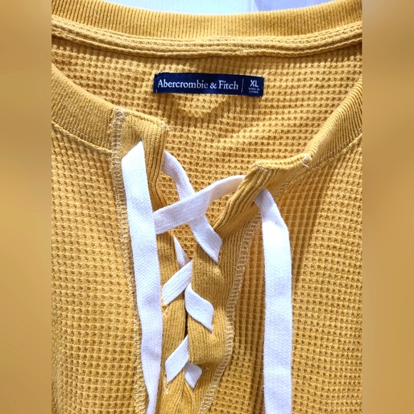 Abercrombie & Fitch Mustard lounge top. SIZE XL - Picture 2 of 3